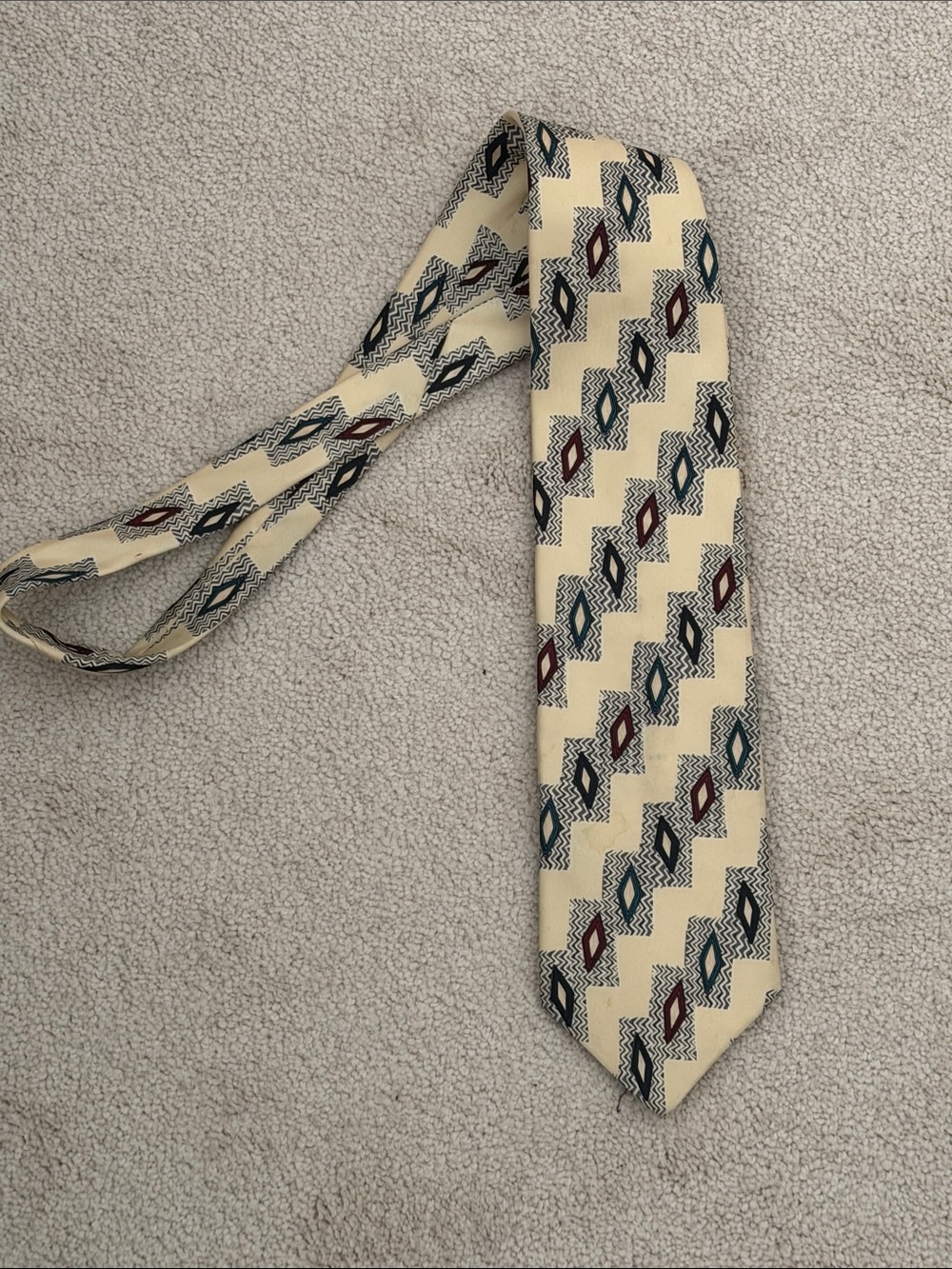 Classic Cream Patterned Men’s Tie - Geometric Accent